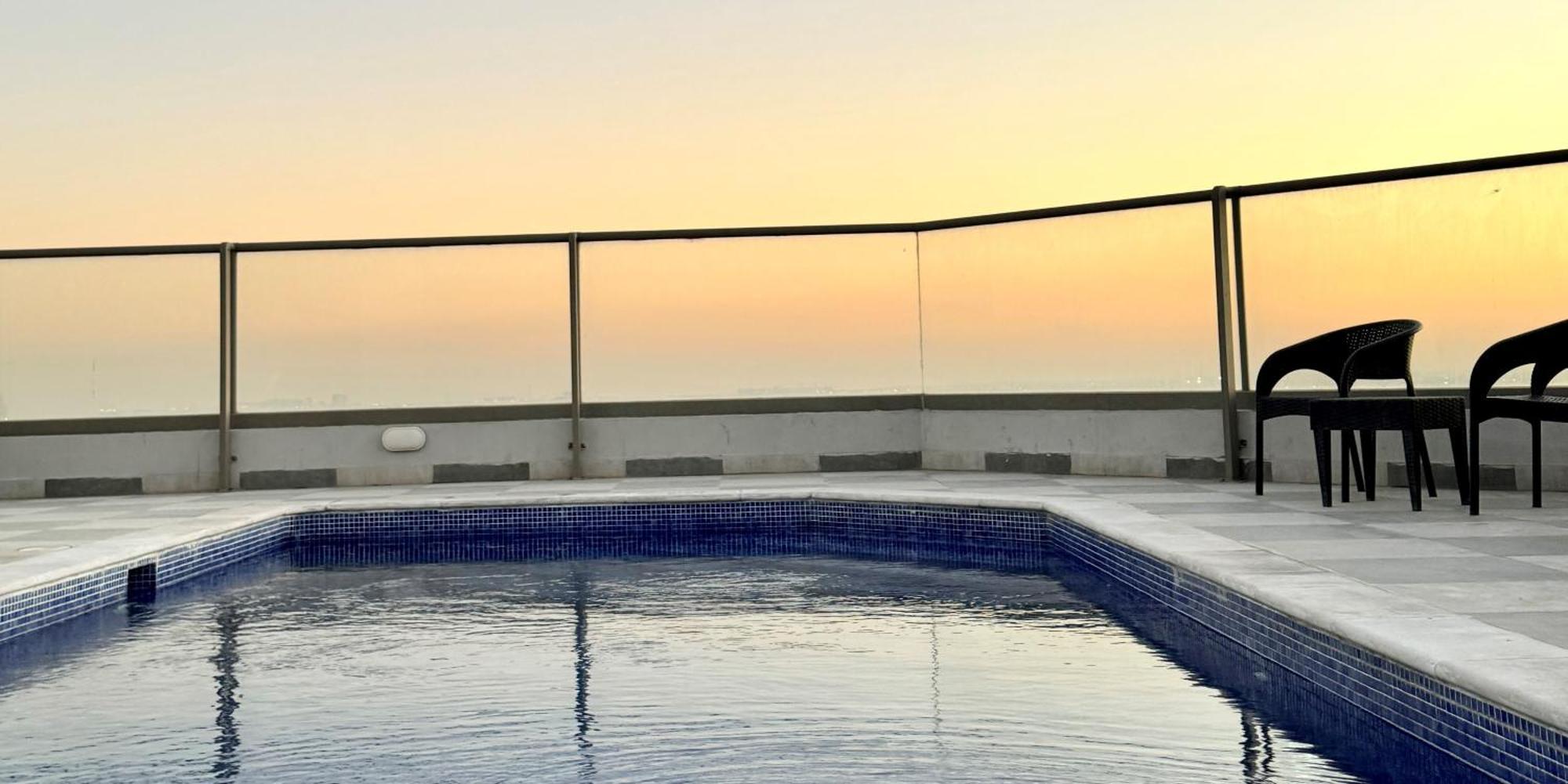 Al Safwa One Apartment Al Hidd Exterior photo