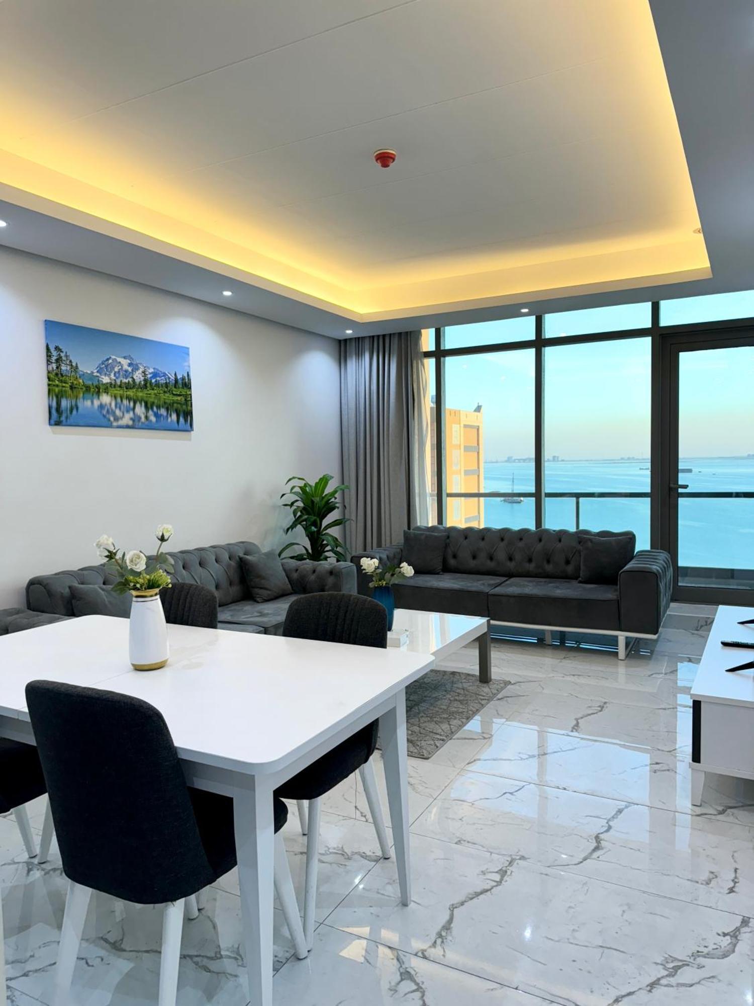 Al Safwa One Apartment Al Hidd Exterior photo