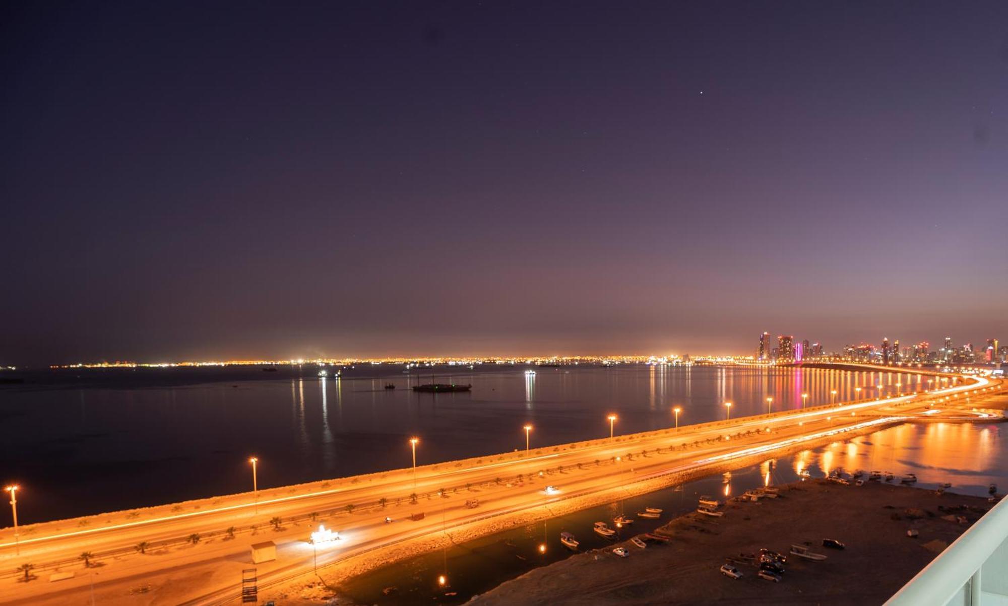 Al Safwa One Apartment Al Hidd Exterior photo