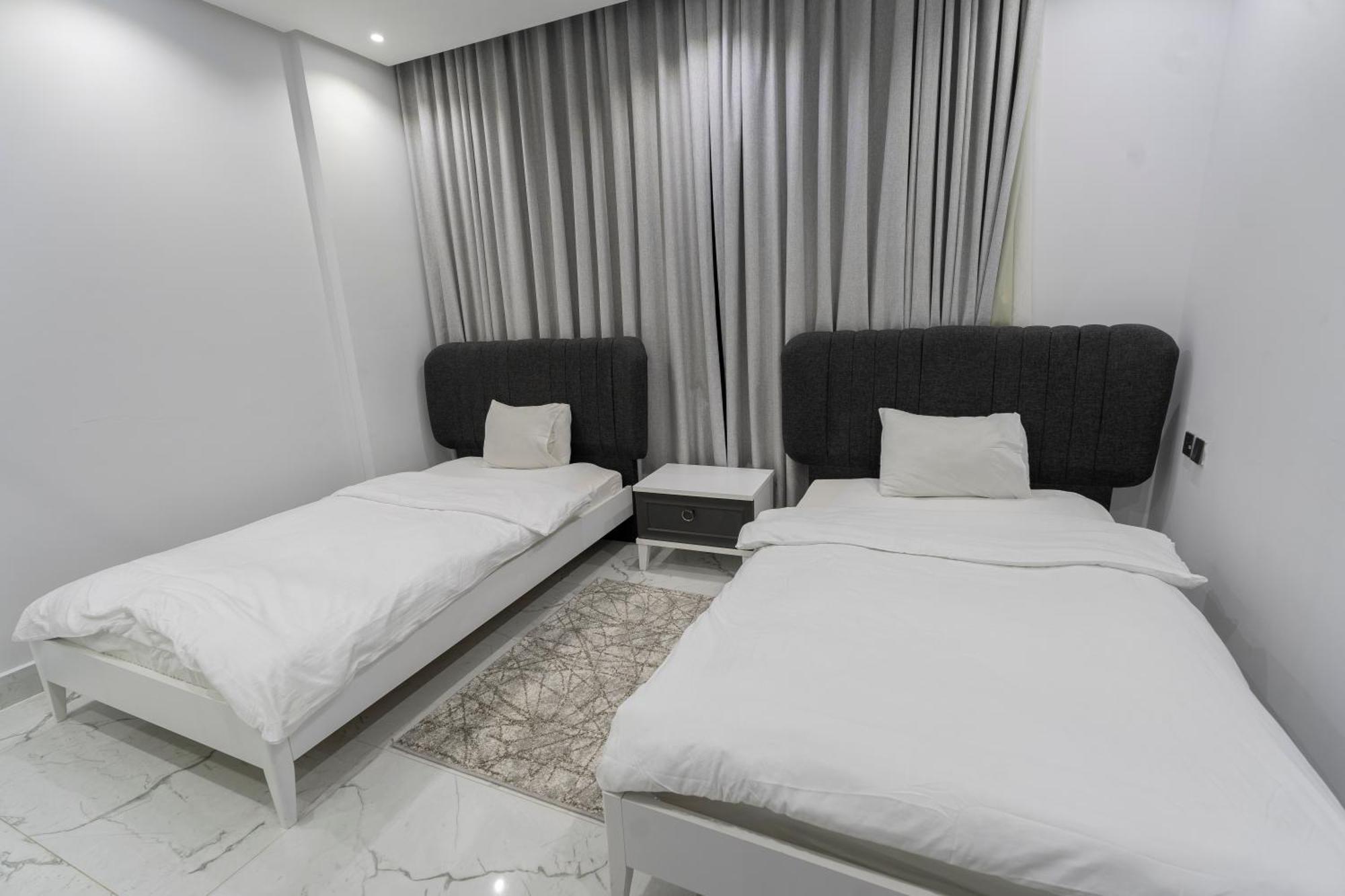Al Safwa One Apartment Al Hidd Exterior photo