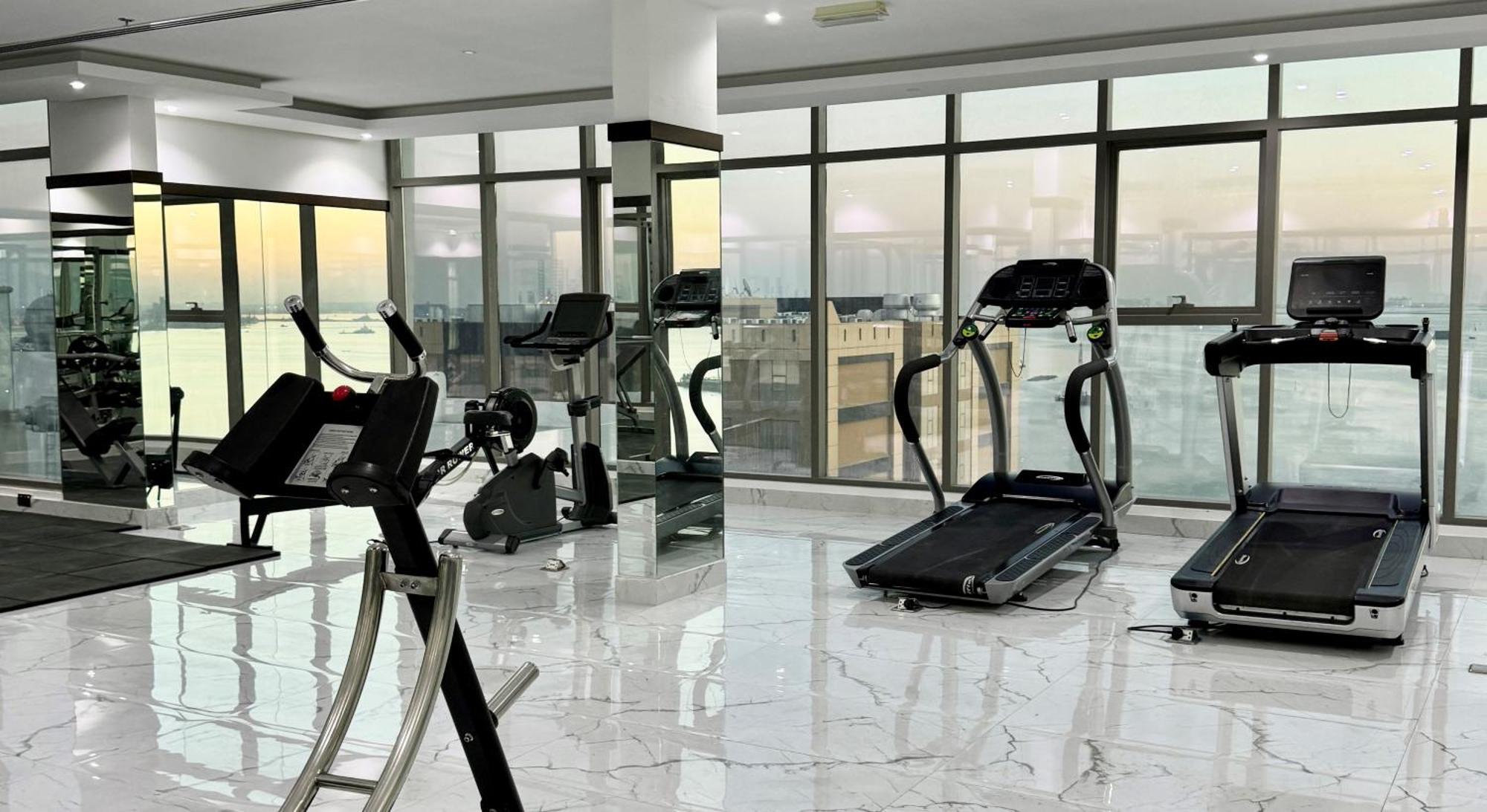Al Safwa One Apartment Al Hidd Exterior photo
