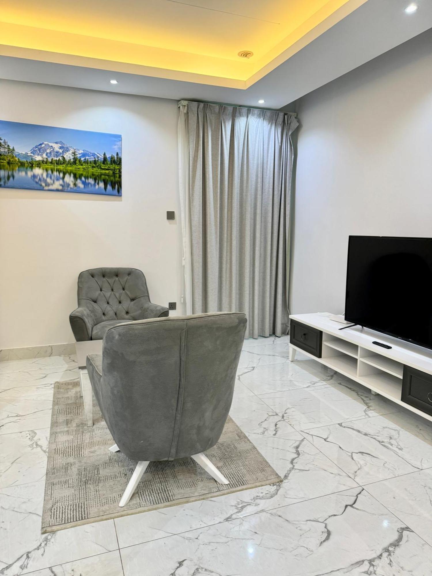 Al Safwa One Apartment Al Hidd Exterior photo